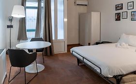 Studio Flat - Lungara 44A